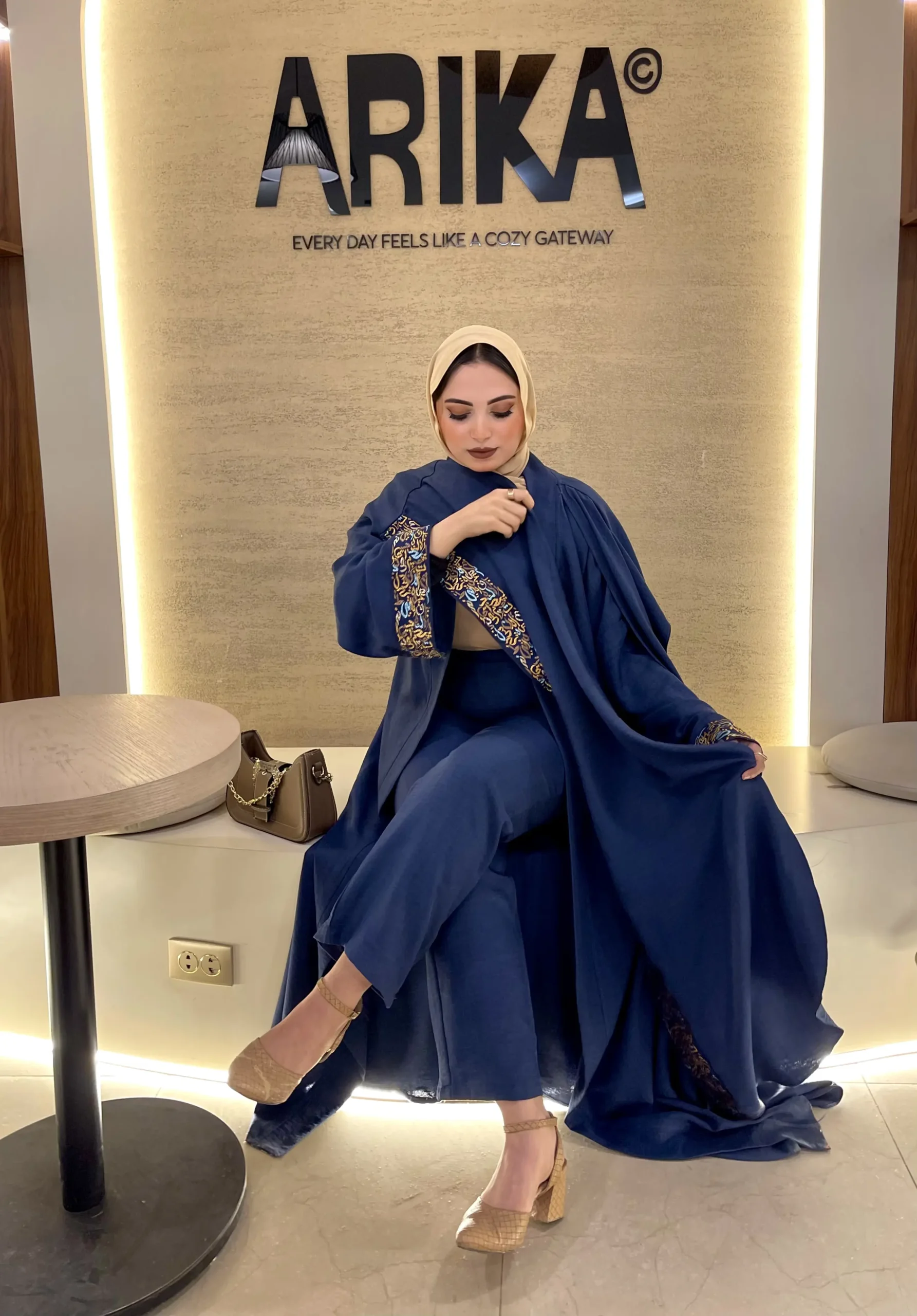 Kaftan Shal Suit - Image 4