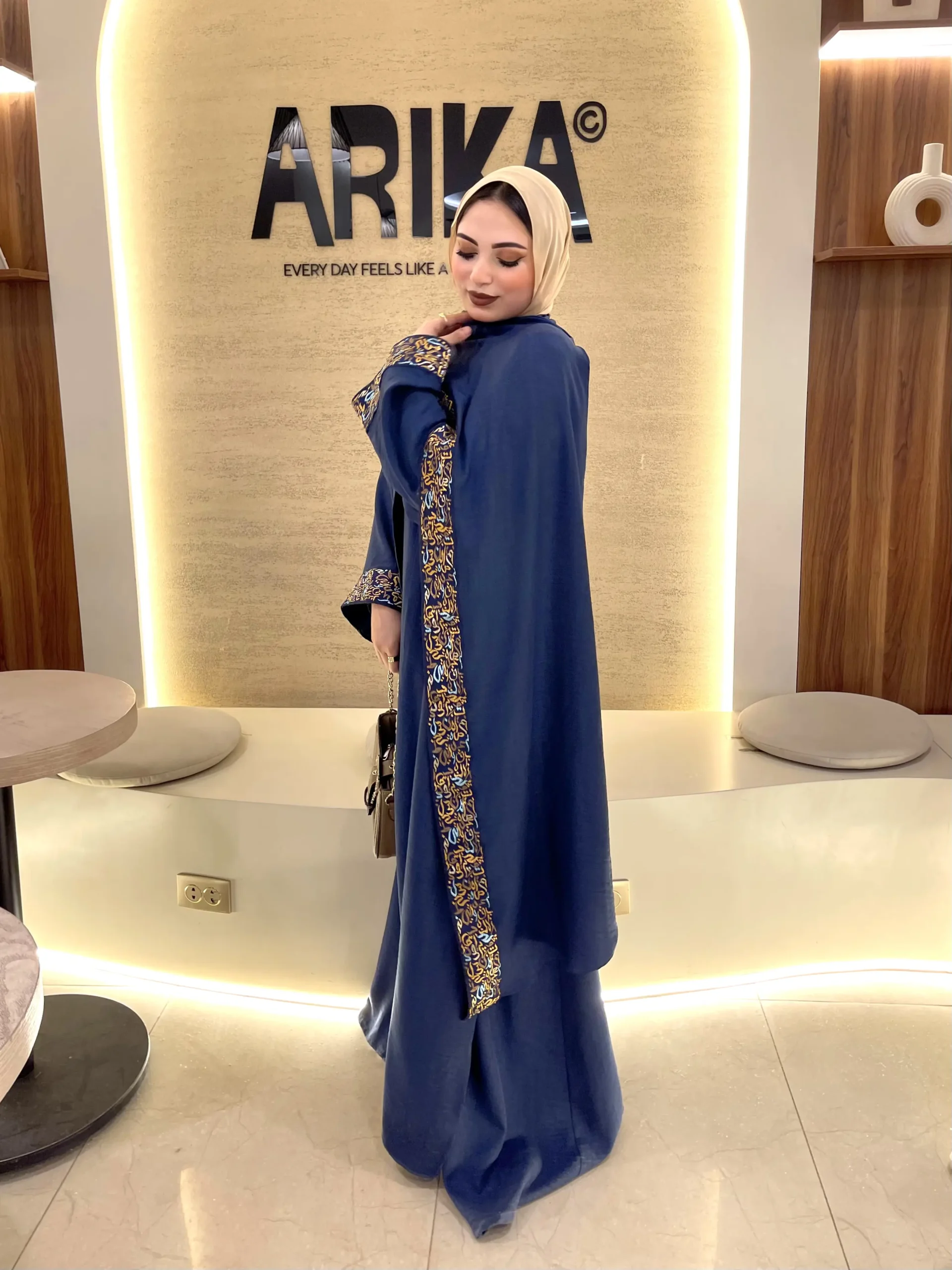 Kaftan Shal Suit - Image 2